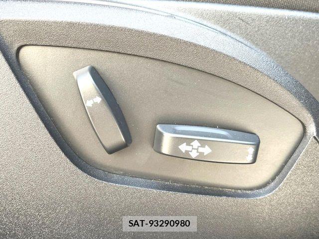 Volvo V40 2019-02 7330974-9