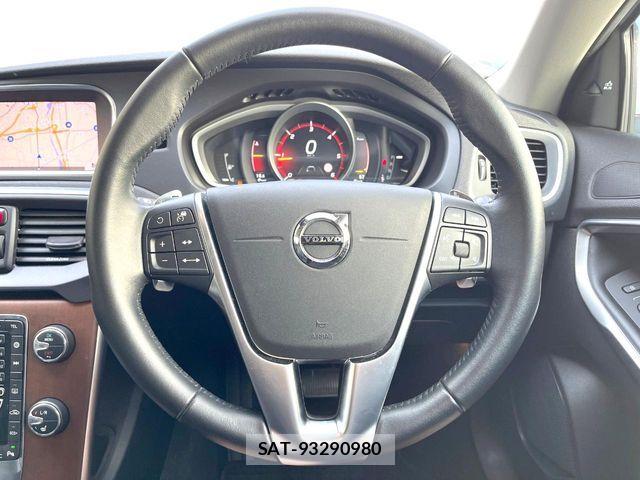 Volvo V40 2019-02 7330974-10