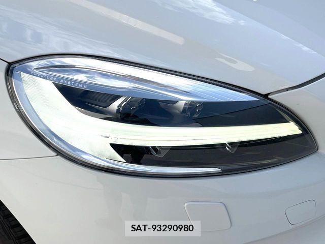 Volvo V40 2019-02 7330974-14