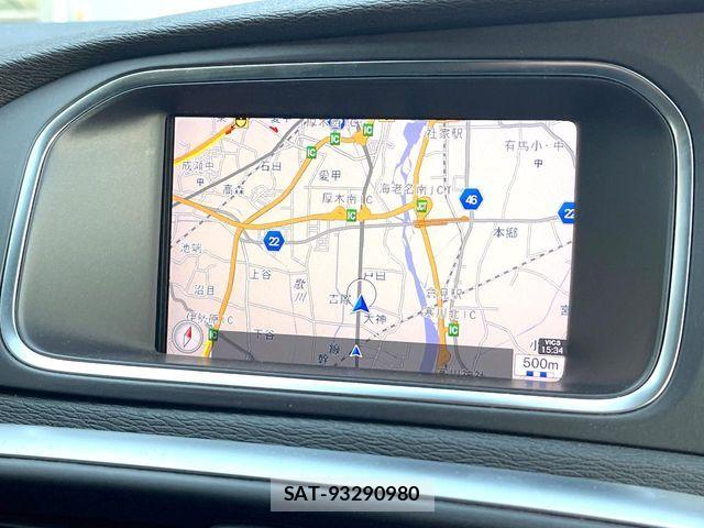 Volvo V40 2019-02 7330974-4