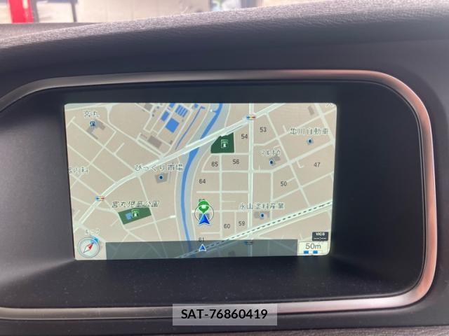 Volvo V40 2015-06 7330987-18