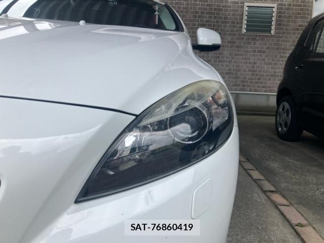 Volvo V40 2015-06 7330987-2