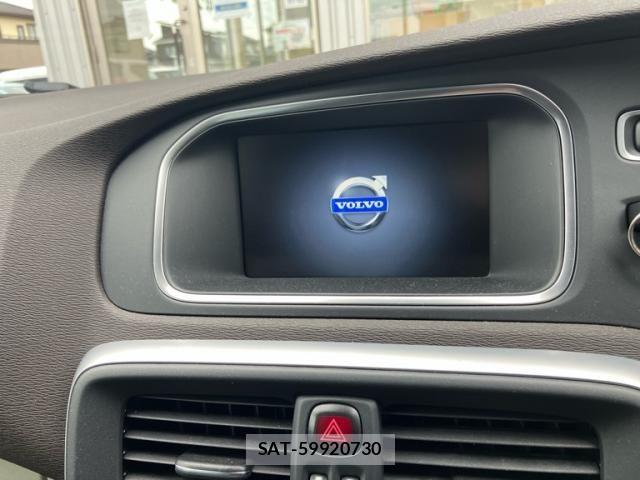 Volvo V40 2014-03 7330984-18