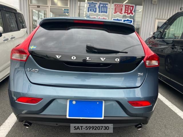 Volvo V40 2014-03 7330984-3