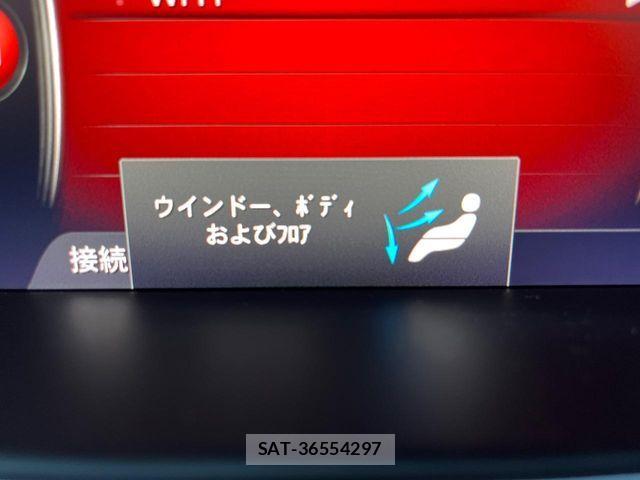 Volvo V40 2018-03 7330981-10