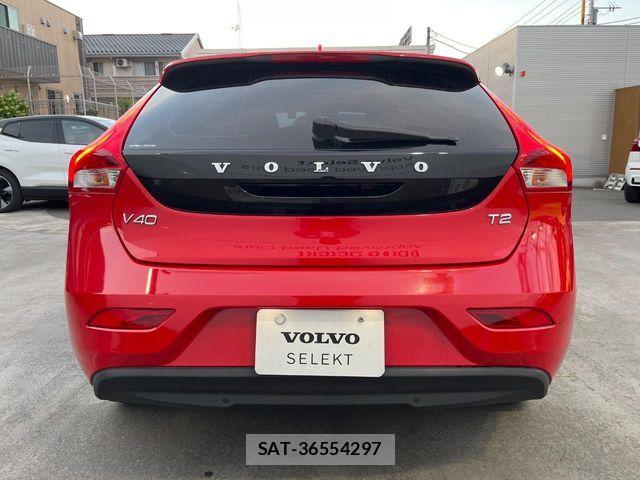 Volvo V40 2018-03 7330981-19