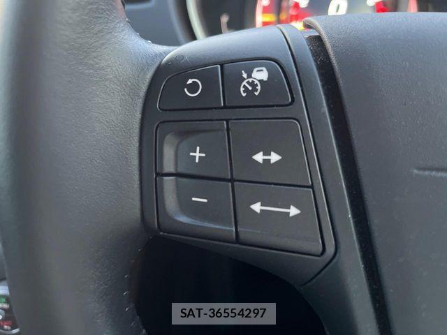 Volvo V40 2018-03 7330981-5