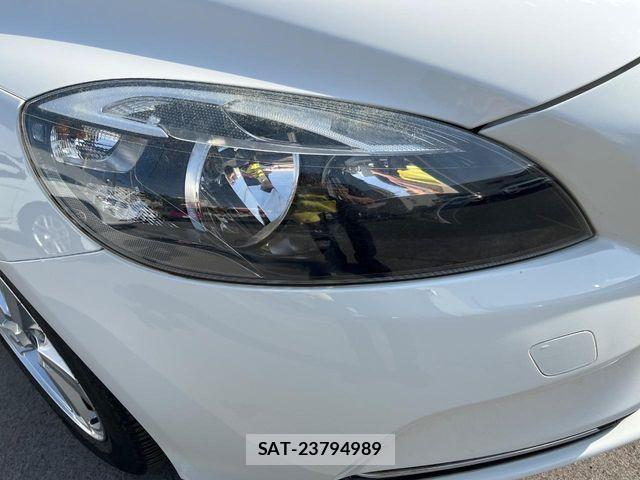 Volvo V40 2015-09 7330983-10