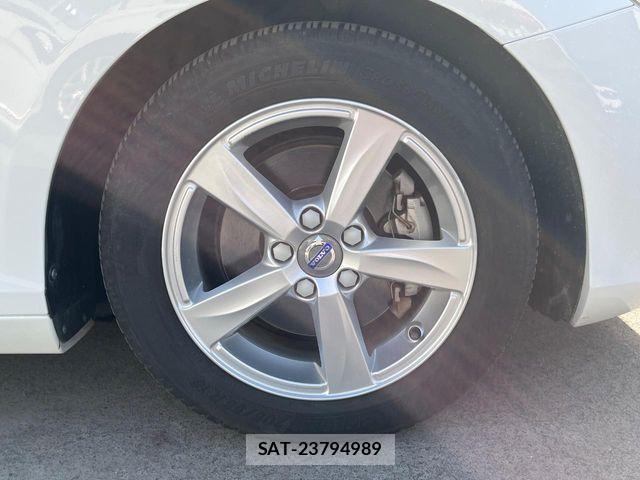 Volvo V40 2015-09 7330983-14