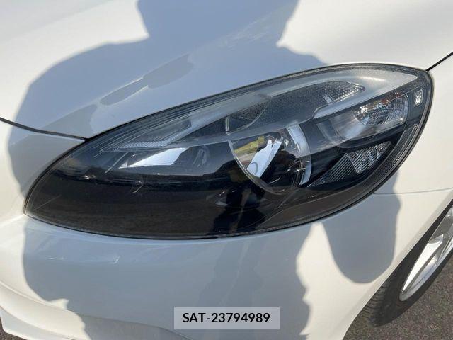 Volvo V40 2015-09 7330983-15
