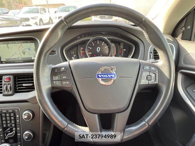 Volvo V40 2015-09 7330983-8