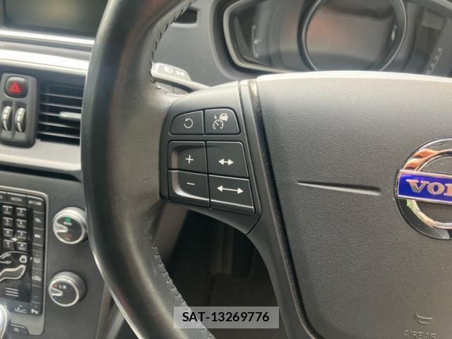 Volvo V40 2014-01 7330985-22