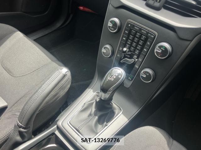 Volvo V40 2014-01 7330985-23