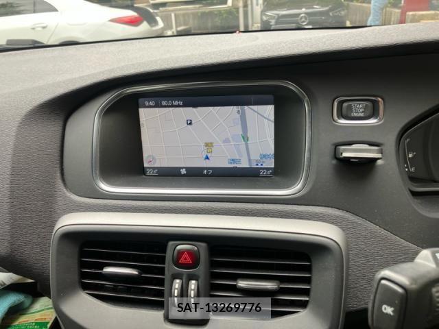 Volvo V40 2014-01 7330985-24