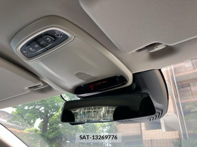 Volvo V40 2014-01 7330985-26