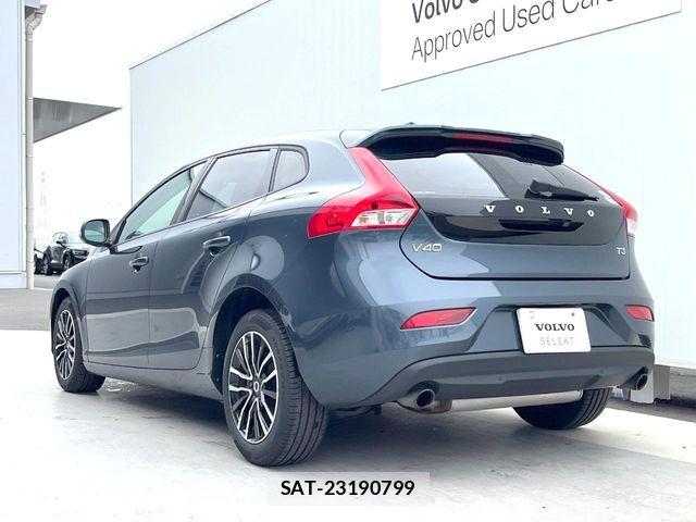 Volvo V40 2019-07 7330978-17