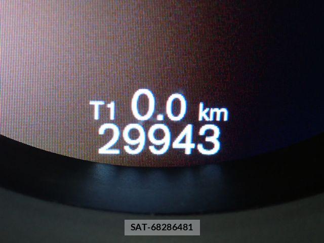 Volvo V40 2013-06 7360357-13
