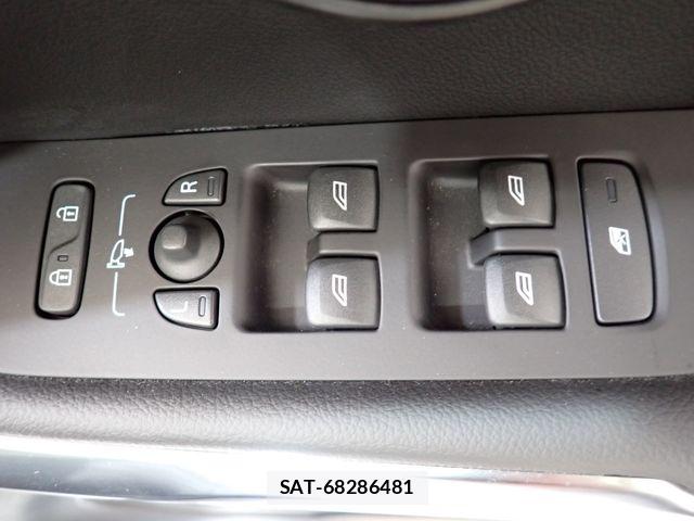 Volvo V40 2013-06 7360357-19