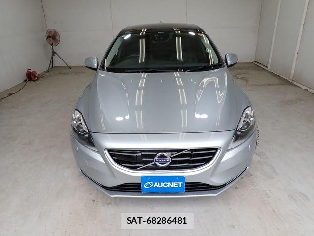 Volvo V40 2013-06 7360357-5