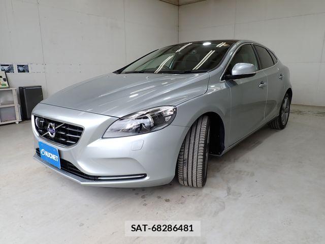 Volvo V40 2013-06 7360357-6