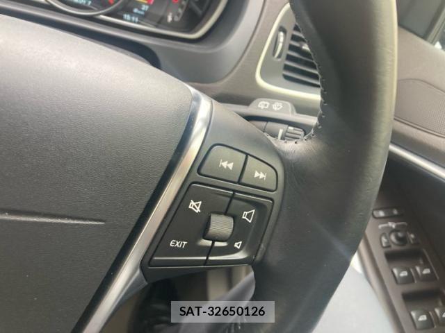 Volvo V40 2013-02 7360359-18