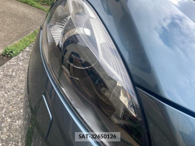 Volvo V40 2013-02 7360359-3