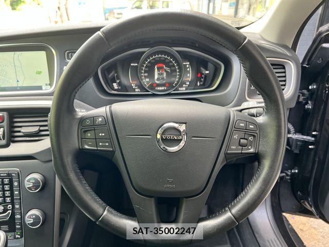 Volvo V40 2017-03 7394714-11