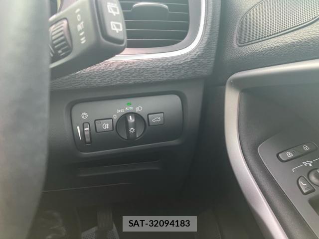 Volvo V40 2018-04 7458679-20