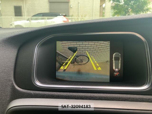 Volvo V40 2018-04 7458679-23