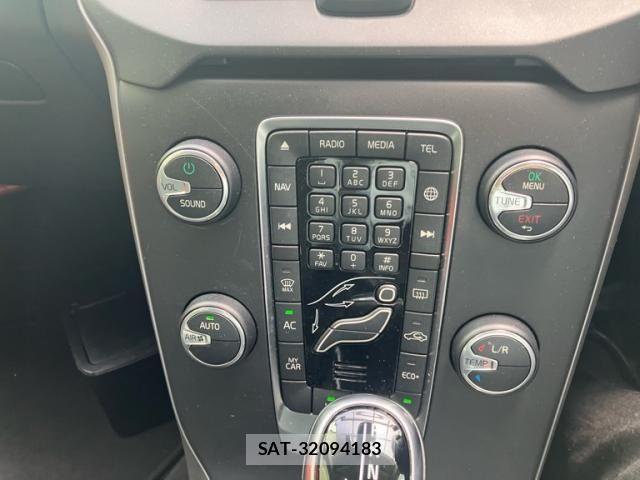 Volvo V40 2018-04 7458679-24
