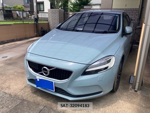 Volvo V40 2018-04 7458679-2