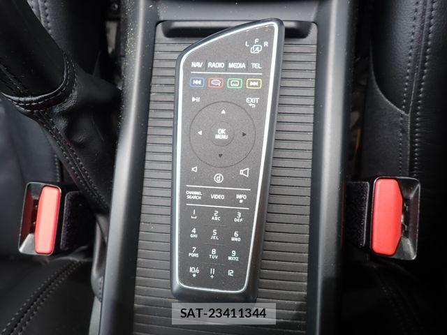 Volvo V40 2013-12 7510388-15