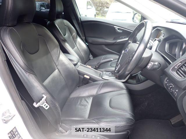 Volvo V40 2013-12 7510388-17