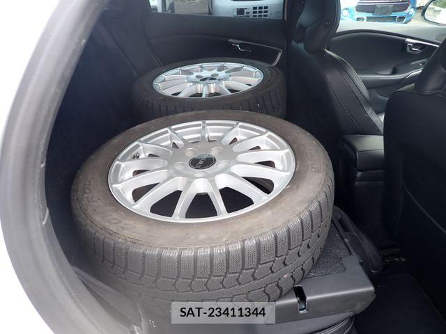 Volvo V40 2013-12 7510388-21