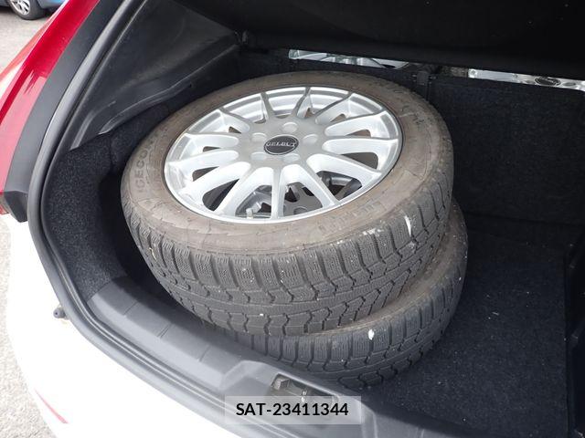 Volvo V40 2013-12 7510388-22
