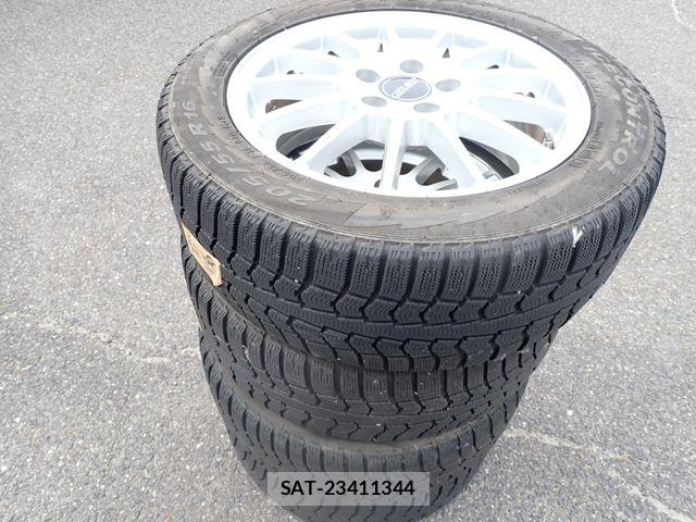 Volvo V40 2013-12 7510388-23