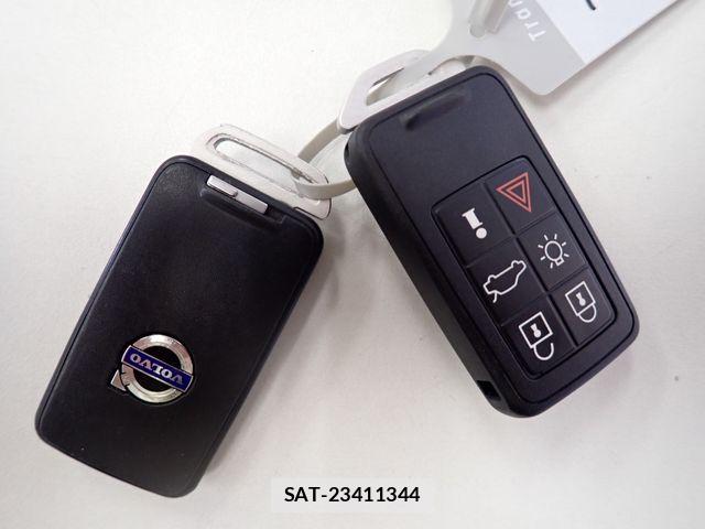 Volvo V40 2013-12 7510388-26