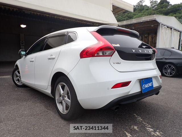 Volvo V40 2013-12 7510388-2