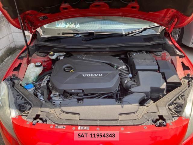 Volvo V40 2013-08 7503527-4