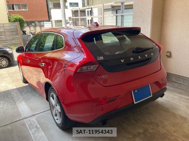Volvo V40 2013-08 7503527-6