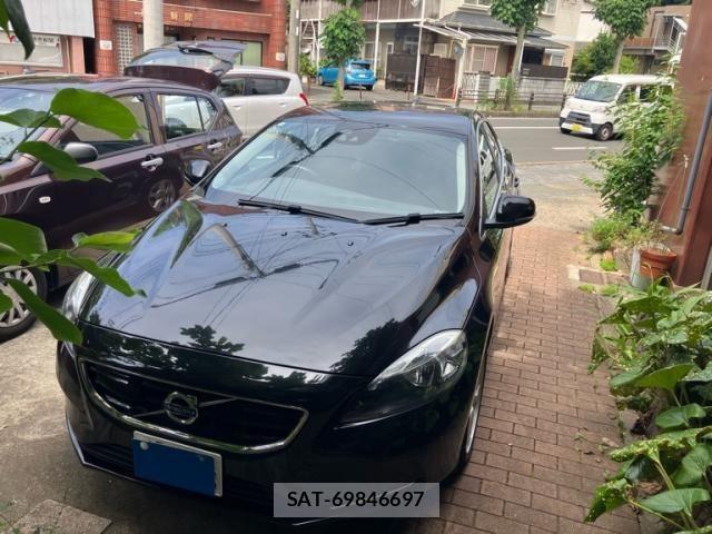 Volvo V40 2016-06 7503528-0