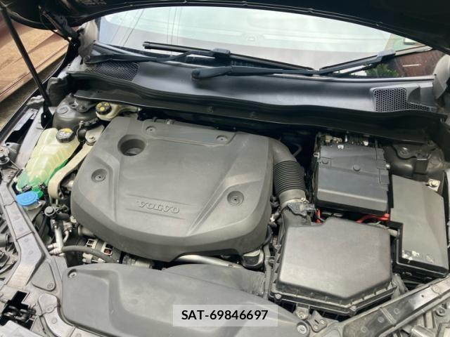 Volvo V40 2016-06 7503528-22