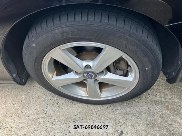 Volvo V40 2016-06 7503528-2