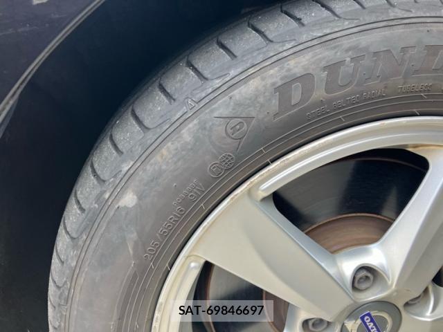 Volvo V40 2016-06 7503528-4