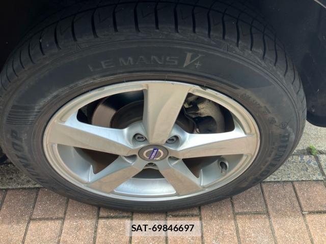 Volvo V40 2016-06 7503528-7
