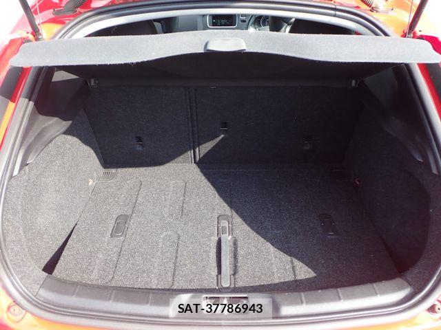 Volvo V40 2015-12 7503525-25