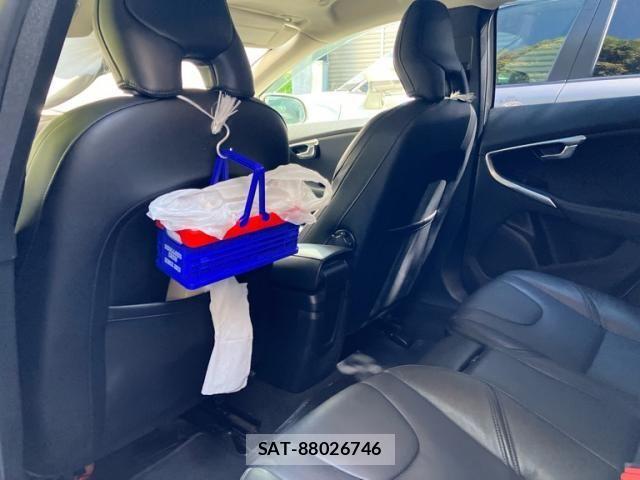 Volvo V40 2017-03 7621130-12