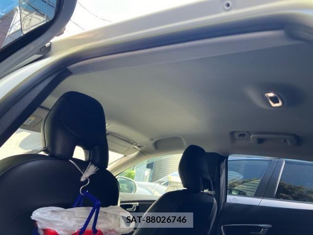 Volvo V40 2017-03 7621130-13