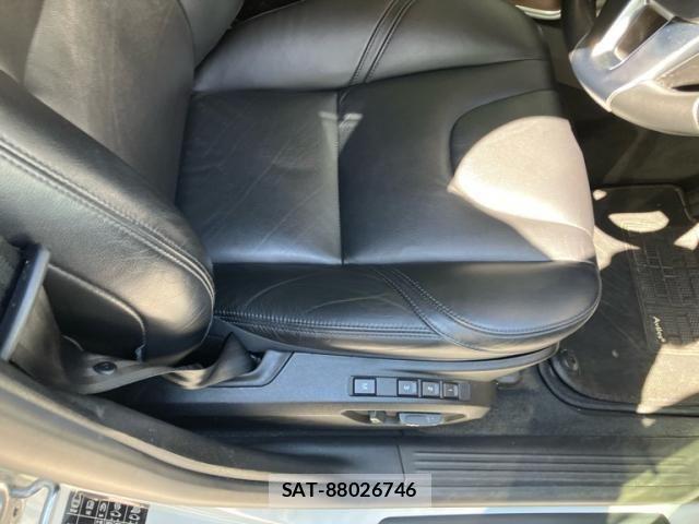 Volvo V40 2017-03 7621130-19