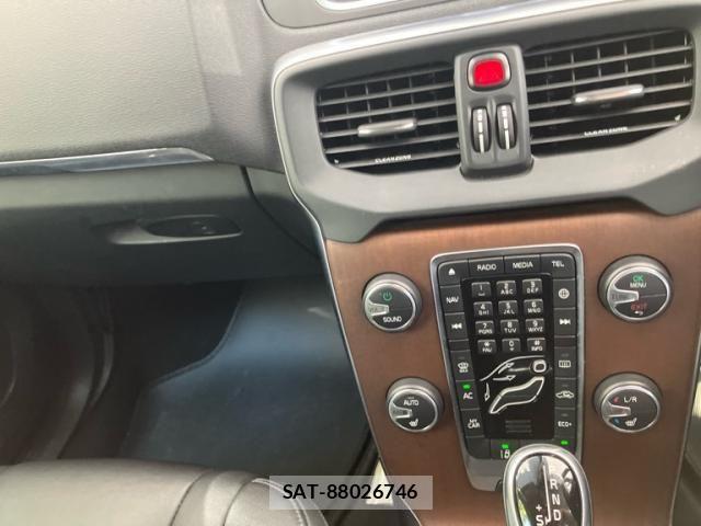 Volvo V40 2017-03 7621130-24